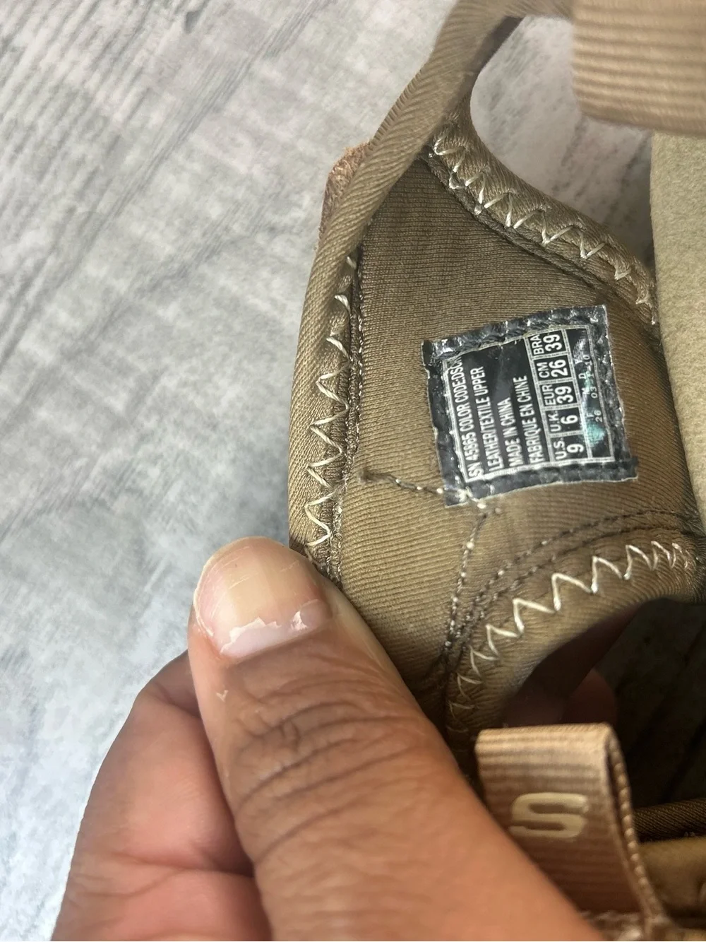Skechers Tan Suede Closed-Toe Outdoor Fisherman Sandals Women’s Size 9
